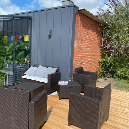 In Zwischen Den Meeren, Am Nordostseekanal *